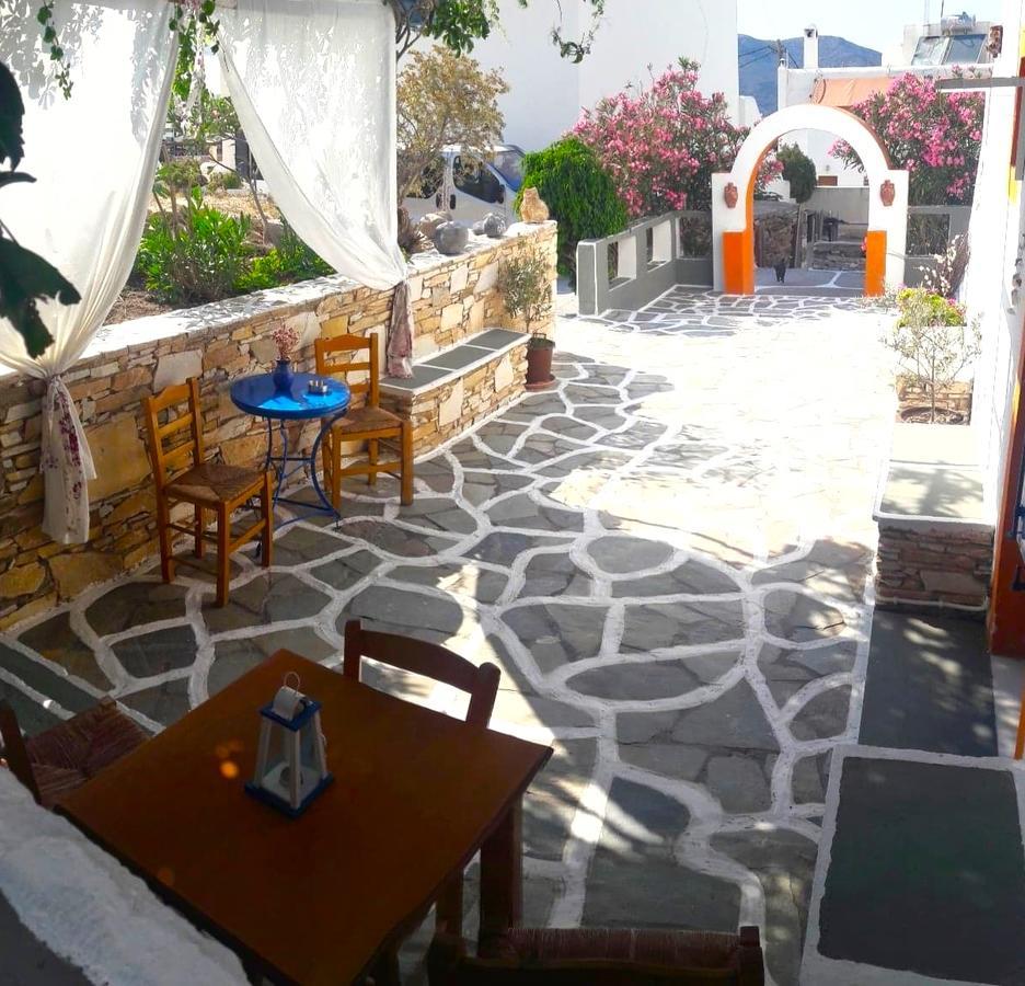 George'S Place Chora de Ios Exterior foto